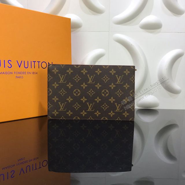 LV包 LV手包 M55646 PochetteRochelle手袋 Chain系列男士手袋 LV手拿包  ydh3304